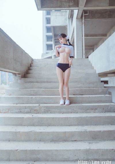 欧美女头像霸气冷酷_BD英语在线观看高清