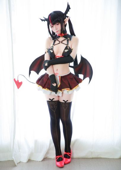 欧美丰满美女翘臀诱惑_BD国语电影完整版在线观看