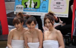 大香蕉伊人狼人欧美88_高清天堂在线