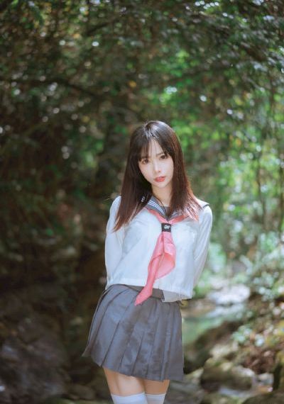 欧美透视装模特_BD天堂在线