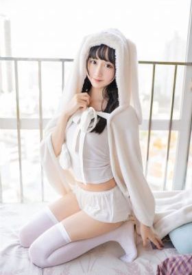 欧美丝袜艳星_高清国产国语三级